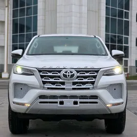 Toyota Fortuner 2025