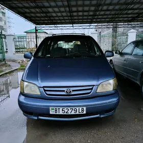 Toyota Sienna 2001