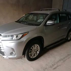 Toyota Highlander 2018