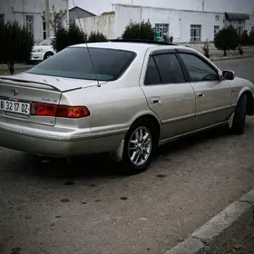 Toyota Camry 2001