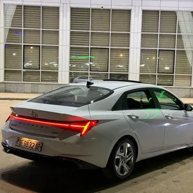 Hyundai Elantra 2021