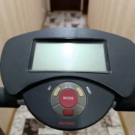 Беговая дорожка (механическая)