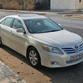 Toyota Camry 2011
