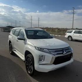 Mitsubishi Montero Sport 2024