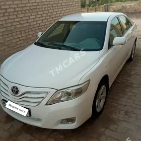 Toyota Camry 2010