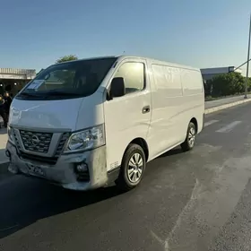 Nissan NV3500 2021