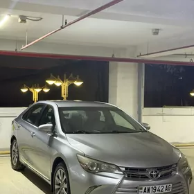Toyota Camry 2015