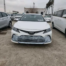 Toyota Camry 2022