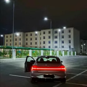 Hyundai Elantra 2021