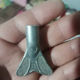 gitaraň açary sazlanýan açary