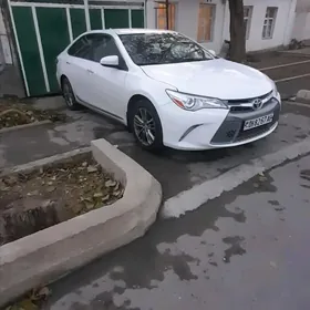 Toyota Camry 2017