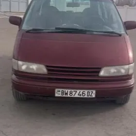Toyota Previa 1992