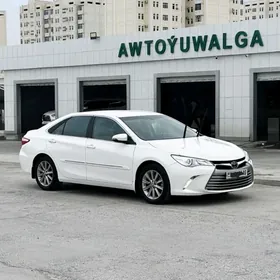 Toyota Camry 2017