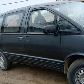 Toyota Previa 1993