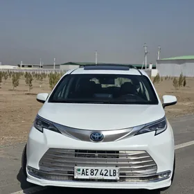 Toyota Sienna 2022