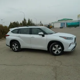 Toyota Highlander 2024