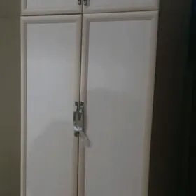 eşik asylýan şkaf