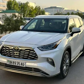 Toyota Highlander 2020