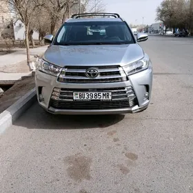 Toyota Highlander 2019