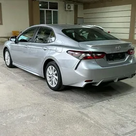 Toyota Camry 2022