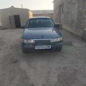 Opel Vectra 1989