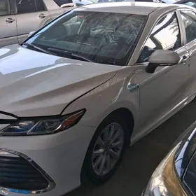 Toyota Camry Hybrid 2022