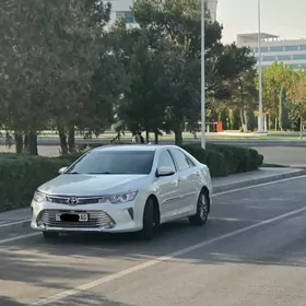 Toyota Camry 2015