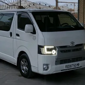 Toyota Hiace 2015