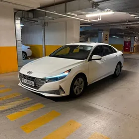 Hyundai Elantra 2021
