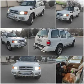 Nissan Pathfinder 2000