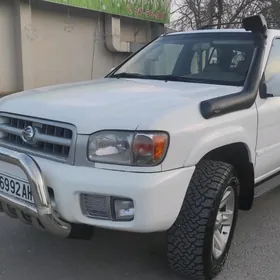 Nissan Pathfinder 2000