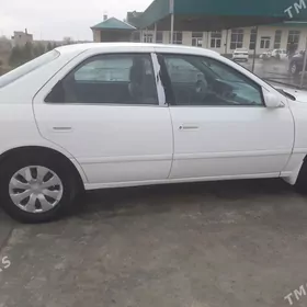 Toyota Camry 2001
