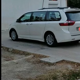 Toyota Sienna 2019
