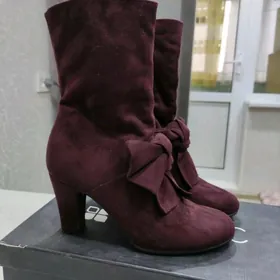 лёгкие бархатные сапожки