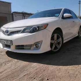 Toyota Camry 2012