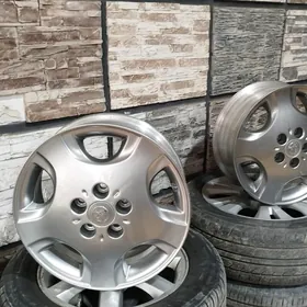 16 AWALON DYSGA MANTY