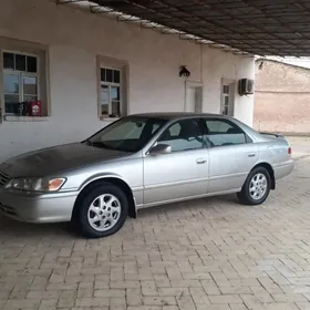 Toyota Camry 2001