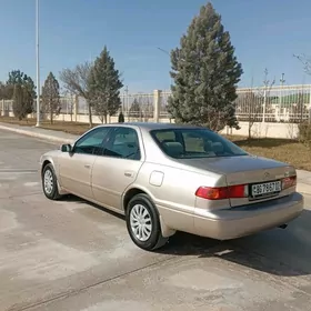 Toyota Camry 2000