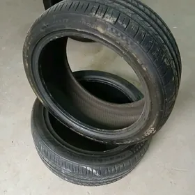 245/40ZR18 Kapsen (43.23)