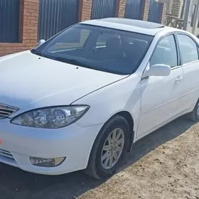 Toyota Camry 2004