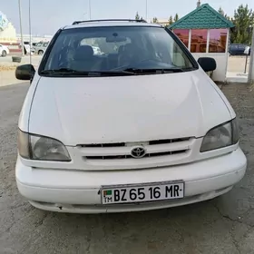 Toyota Sienna 2000