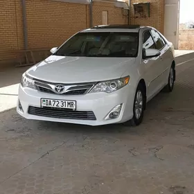 Toyota Camry 2012