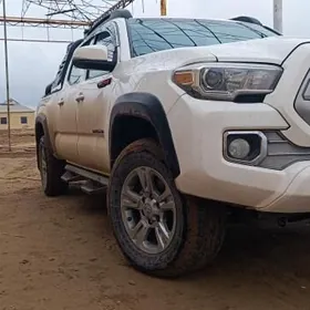 Toyota Tacoma 2018