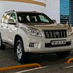 Toyota Land Cruiser Prado 2013
