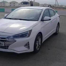 Hyundai Elantra 2019