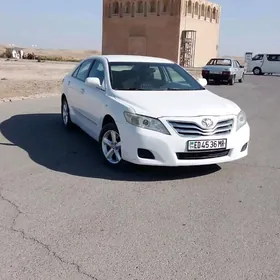 Toyota Camry 2011