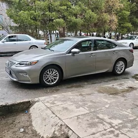 Lexus ES 2018