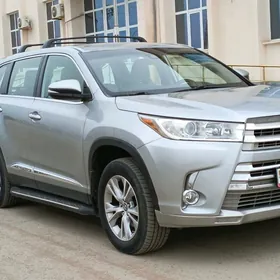 Toyota Highlander 2019