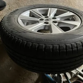 Highlander 17-lik diska pokris