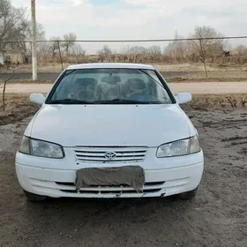 Toyota Camry 1999